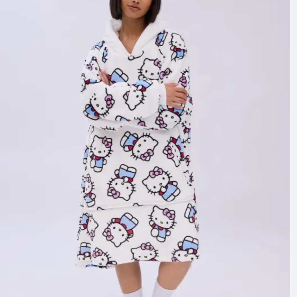Hello Kitty Fluffy Blanket Wearable Blanket Warm